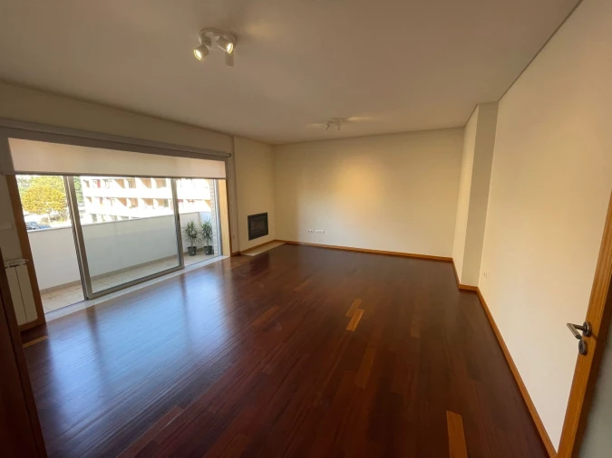 Apartamento T2 para Arrendamento em Costa Foto 1