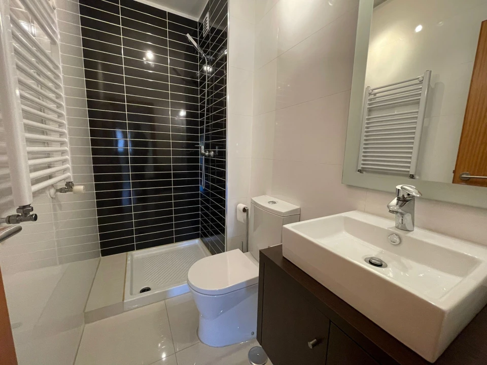 Apartamento T2 para Arrendamento em Costa Foto 10