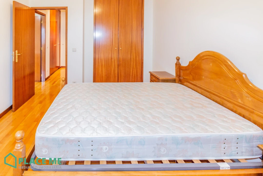 Apartamento T2 para Arrendamento em São Vitor (Braga) Foto 32