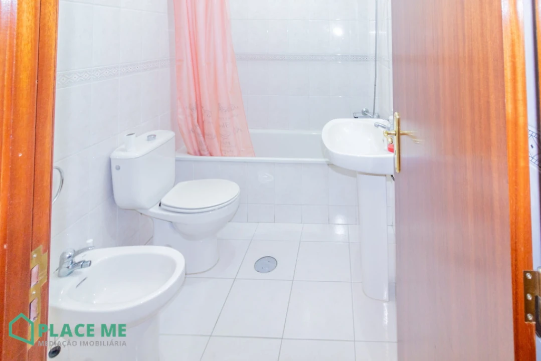 Apartamento T2 para Arrendamento em São Vitor (Braga) Foto 25