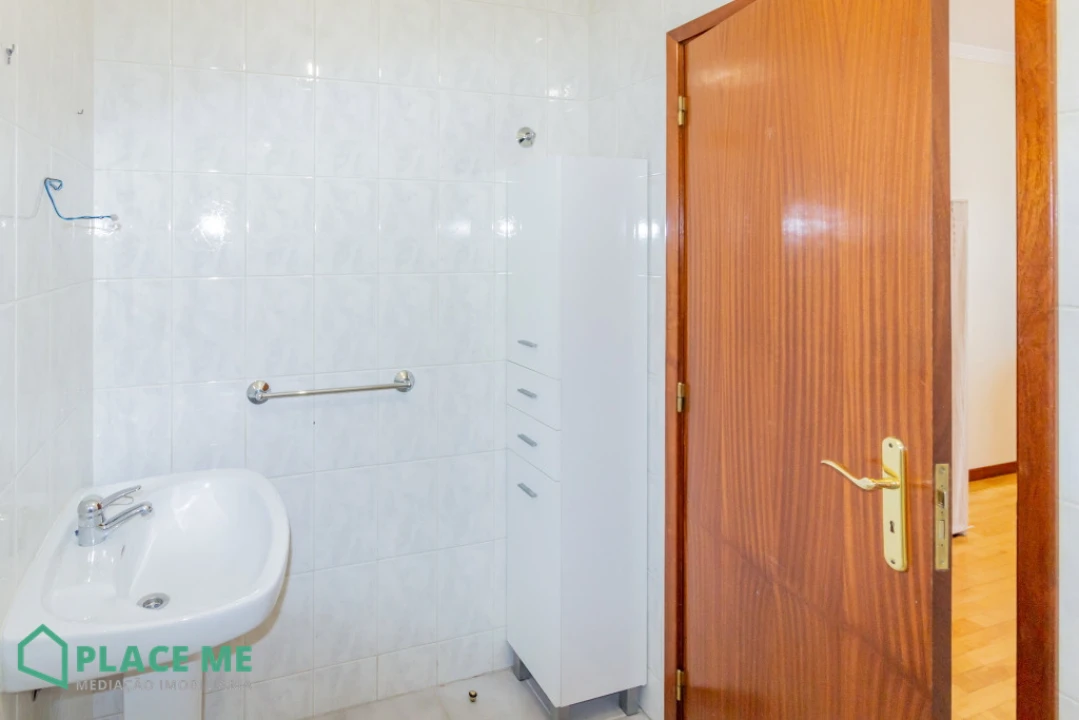 Apartamento T2 para Arrendamento em São Vitor (Braga) Foto 40