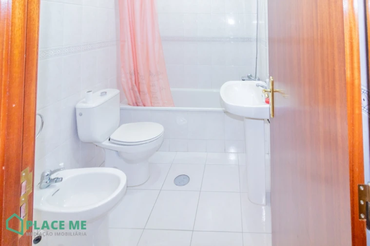 Apartamento T2 para Arrendamento em São Vitor (Braga) Foto 25