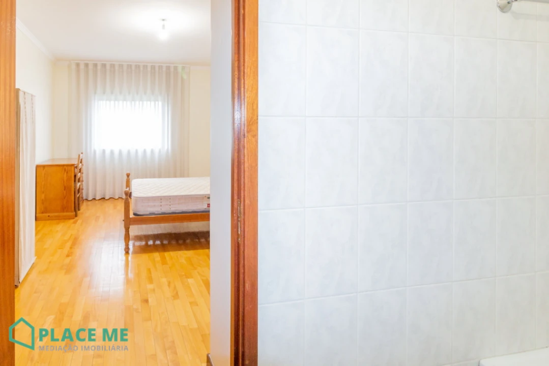 Apartamento T2 para Arrendamento em São Vitor (Braga) Foto 41