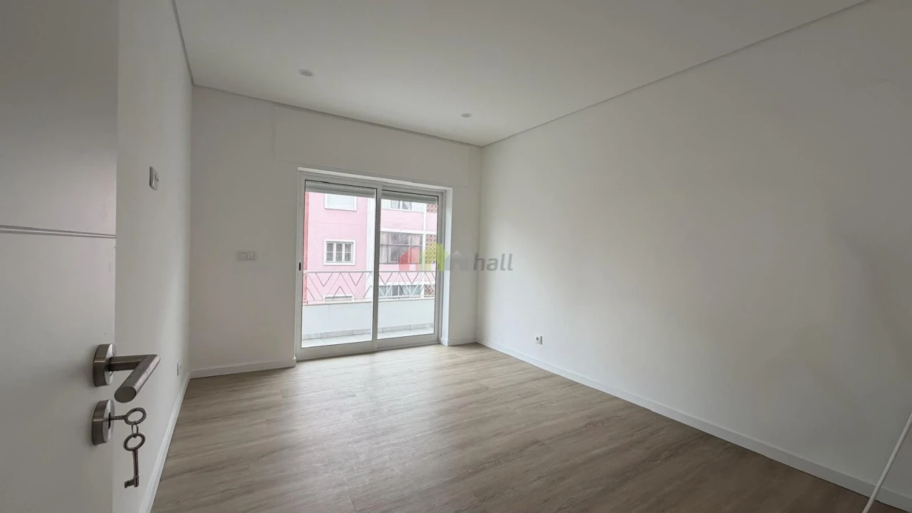 Apartamento T4 para Venda em Alto do Seixalinho, Santo André e Verderena Foto 16