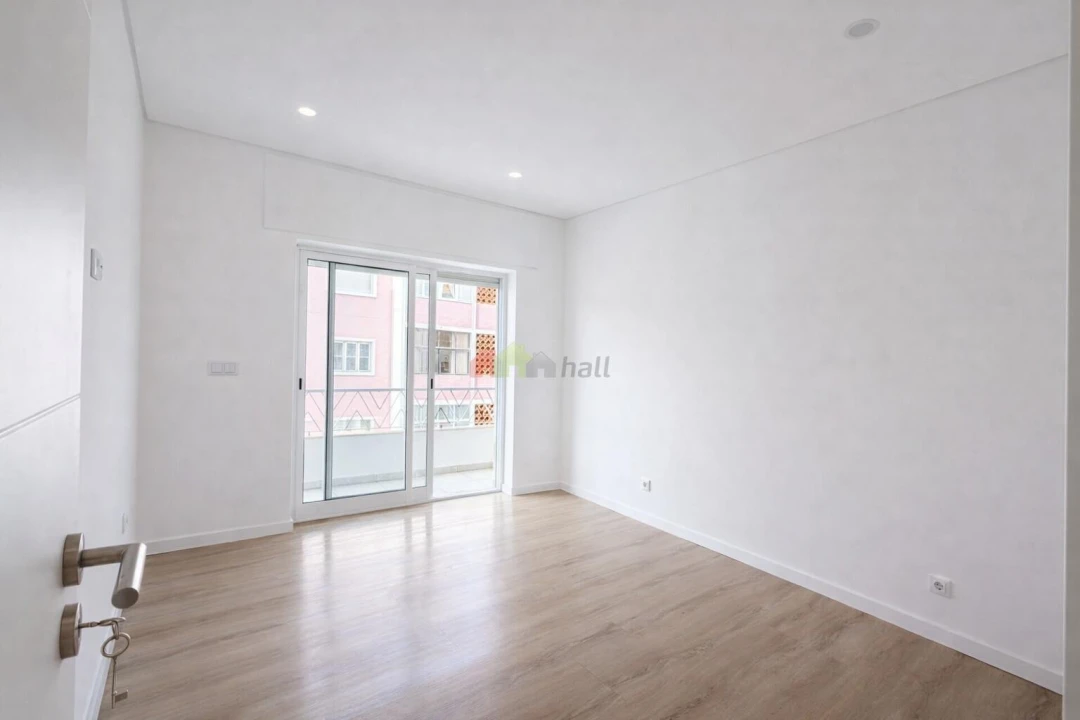Apartamento T4 para Venda em Alto do Seixalinho, Santo André e Verderena Foto 14