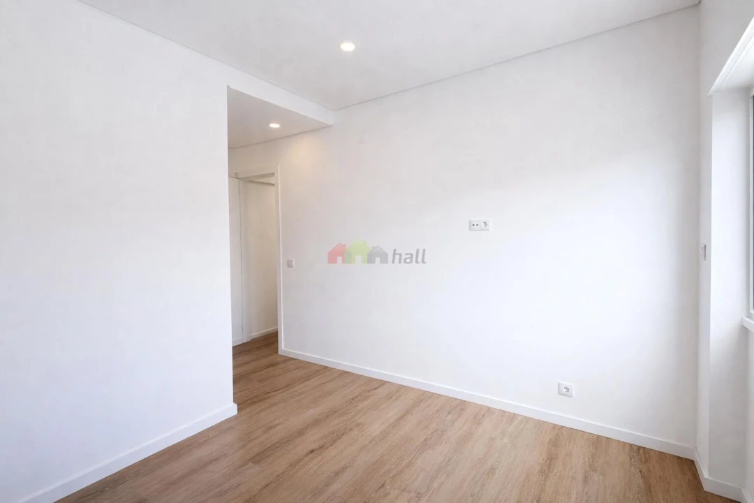 Apartamento T4 para Venda em Alto do Seixalinho, Santo André e Verderena Foto 8