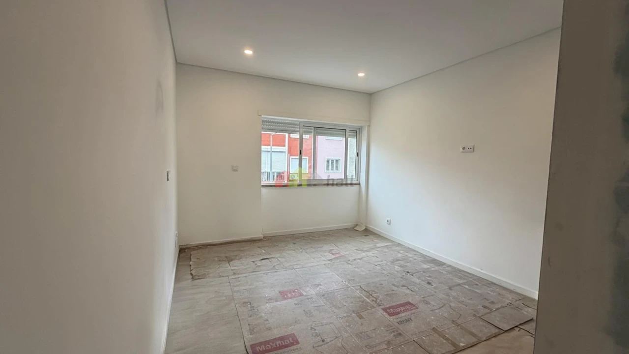 Apartamento T4 para Venda em Alto do Seixalinho, Santo André e Verderena Foto 25