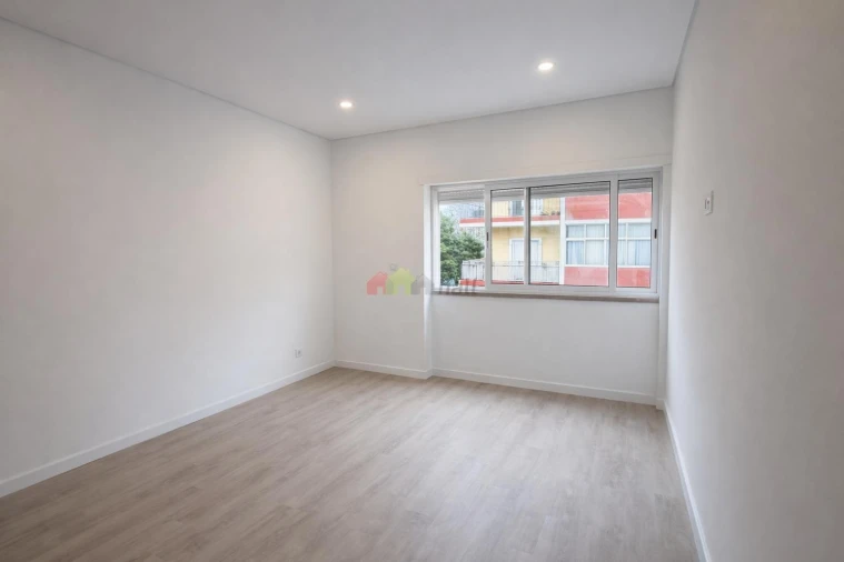 Apartamento T4 para Venda em Alto do Seixalinho, Santo André e Verderena Foto 33