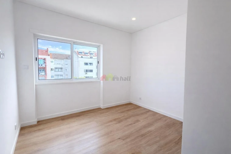 Apartamento T4 para Venda em Alto do Seixalinho, Santo André e Verderena Foto 7
