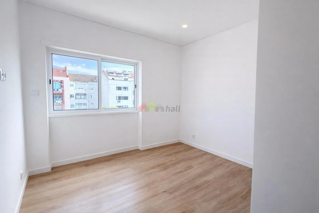 Apartamento T4 para Venda em Alto do Seixalinho, Santo André e Verderena Foto 7
