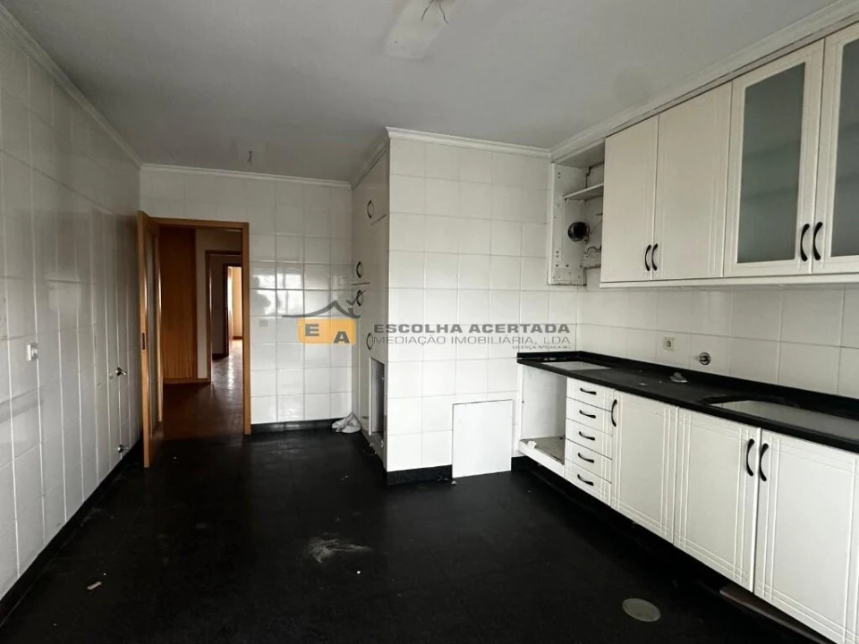 Apartamento T3 para Venda em Custóias, Leça do Balio e Guifões Foto 4