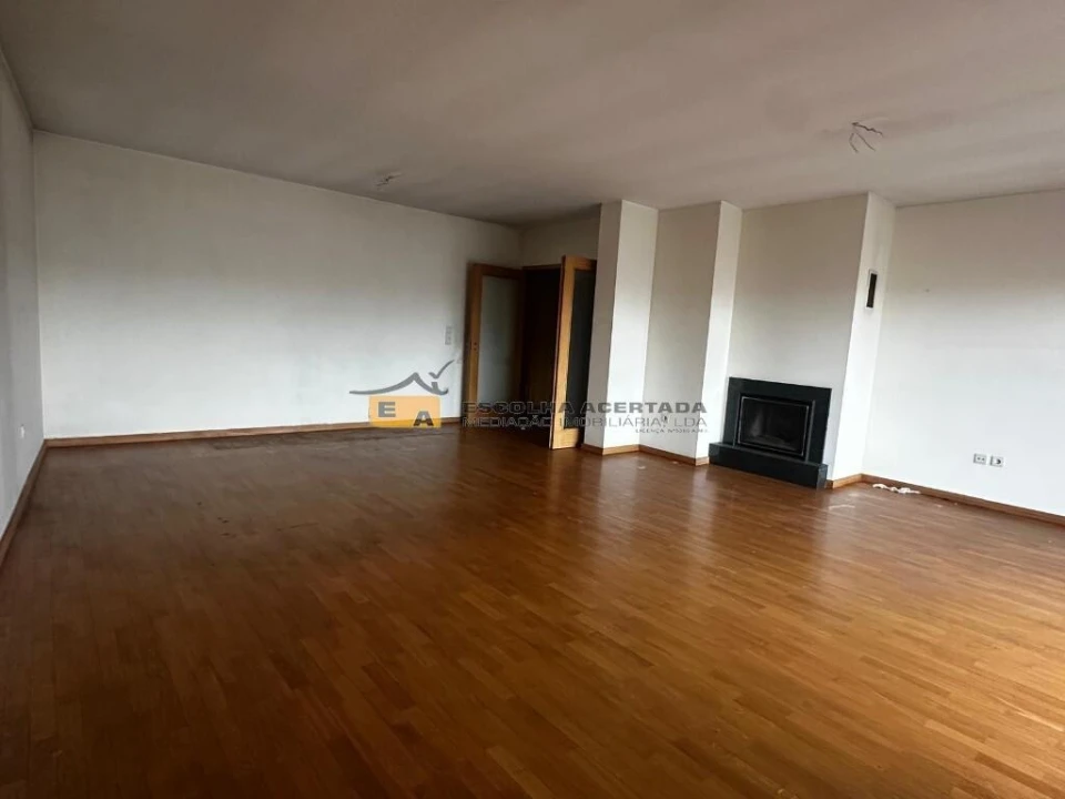 Apartamento T3 para Venda em Custóias, Leça do Balio e Guifões Foto 2