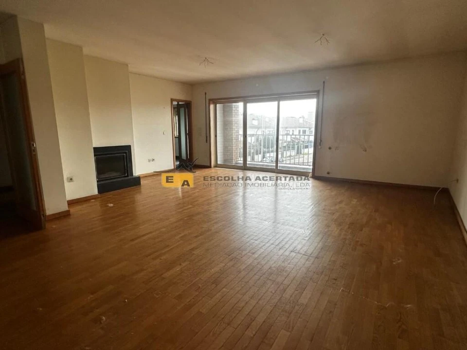 Apartamento T3 para Venda em Custóias, Leça do Balio e Guifões Foto 16
