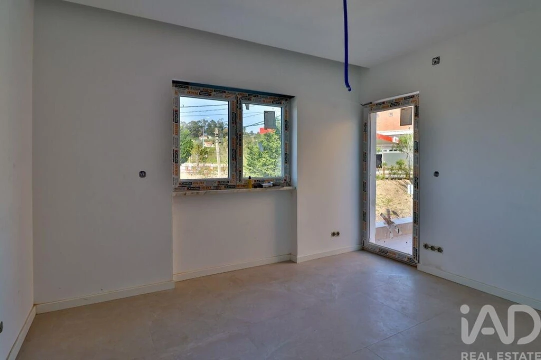 Moradia T4 para Venda em Santa Maria, São Pedro e Matacães Foto 11