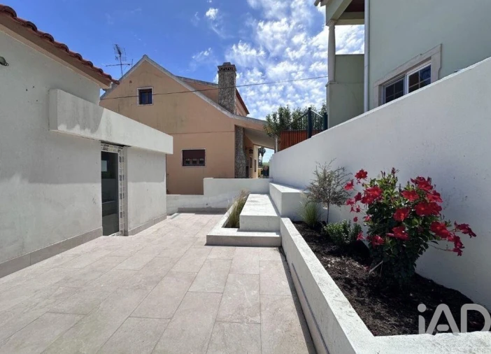 Moradia T4 para Venda em Santa Maria, São Pedro e Matacães Foto 13
