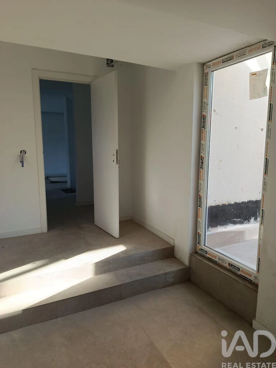 Moradia T4 para Venda em Santa Maria, São Pedro e Matacães Foto 3