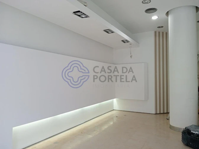 Loja para Arrendamento em Requeixo, Nossa Senhora de Fátima e Nariz Foto 5