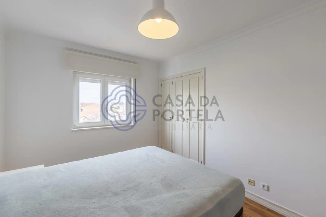 Apartamento T2 para Arrendamento em Carcavelos e Parede Foto 10