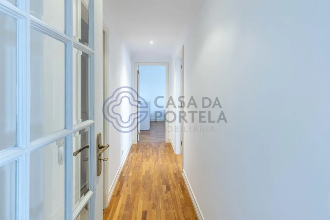 Apartamento T2 para Arrendamento em Carcavelos e Parede Foto 6