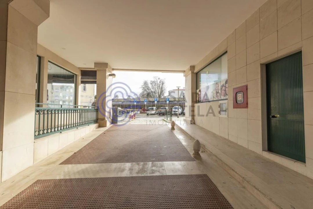 Apartamento T2 para Arrendamento em Carcavelos e Parede Foto 15