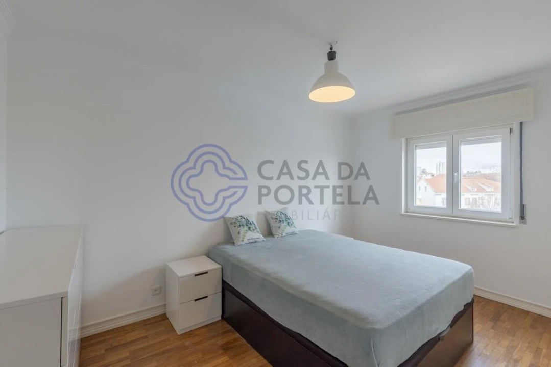 Apartamento T2 para Arrendamento em Carcavelos e Parede Foto 9