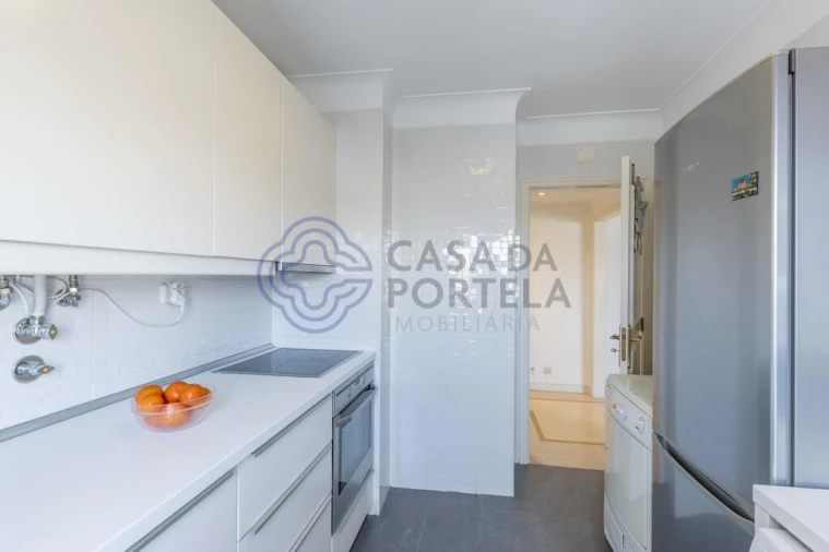 Apartamento T2 para Arrendamento em Carcavelos e Parede