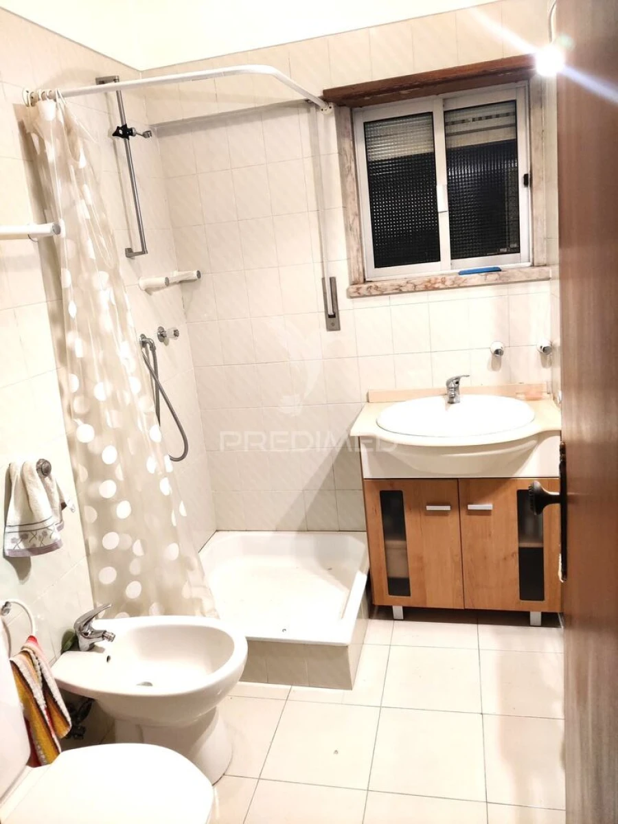 Apartamento T3 para Venda em Odivelas Foto 12