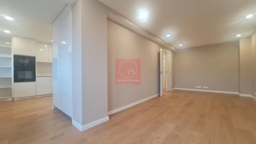 Apartamento T2 para Venda em Arcozelo Foto 6