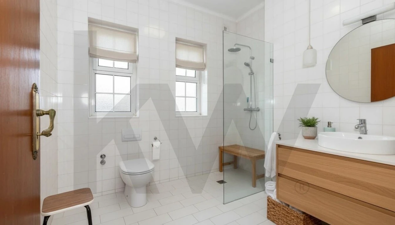 Moradia T6 para Venda em Ponta Delgada (São Pedro) Foto 4