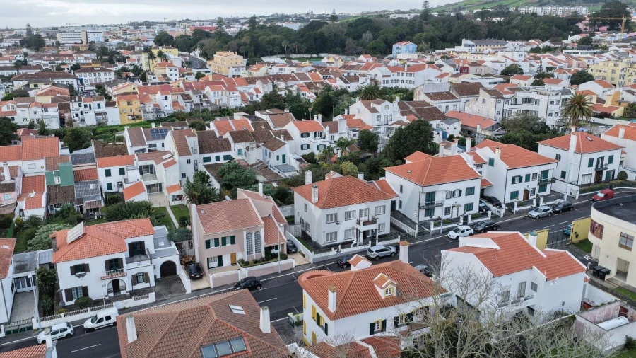 Moradia T6 para Venda em Ponta Delgada (São Pedro) Foto 59