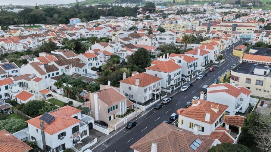 Moradia T6 para Venda em Ponta Delgada (São Pedro) Foto 58