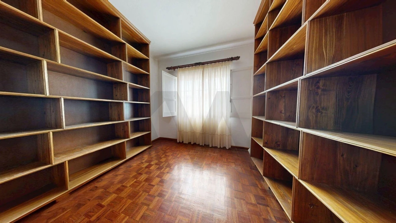 Moradia T6 para Venda em Ponta Delgada (São Pedro) Foto 37