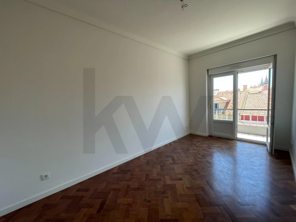 Apartamento T1 para Arrendamento em Campo de Ourique Foto 7