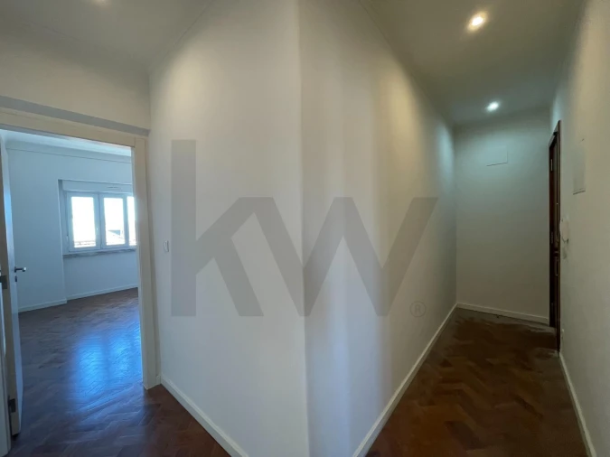 Apartamento T1 para Arrendamento em Campo de Ourique Foto 16