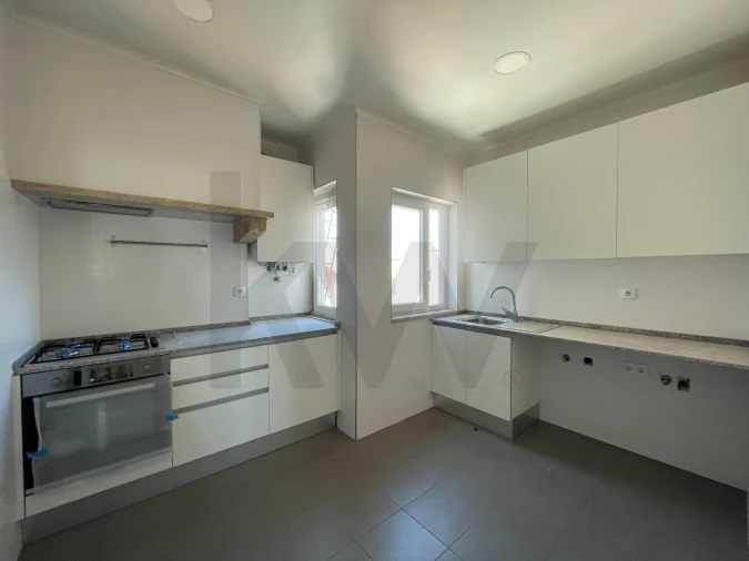 Apartamento T1 para Arrendamento em Campo de Ourique Foto 13