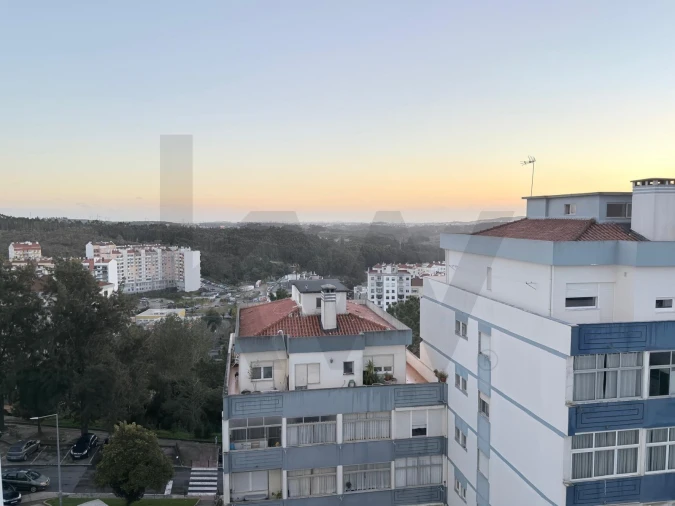 Apartamento T2 para Venda em Rio de Mouro Foto 17
