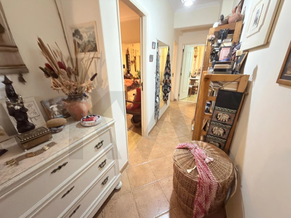 Apartamento T2 para Venda em Rio de Mouro Foto 14