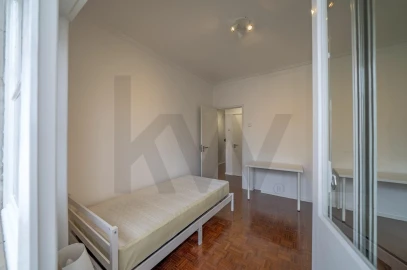 Apartamento T2 para Venda em Benfica