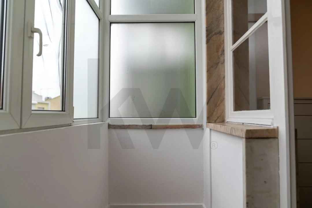 Apartamento T2 para Venda em Benfica Foto 7