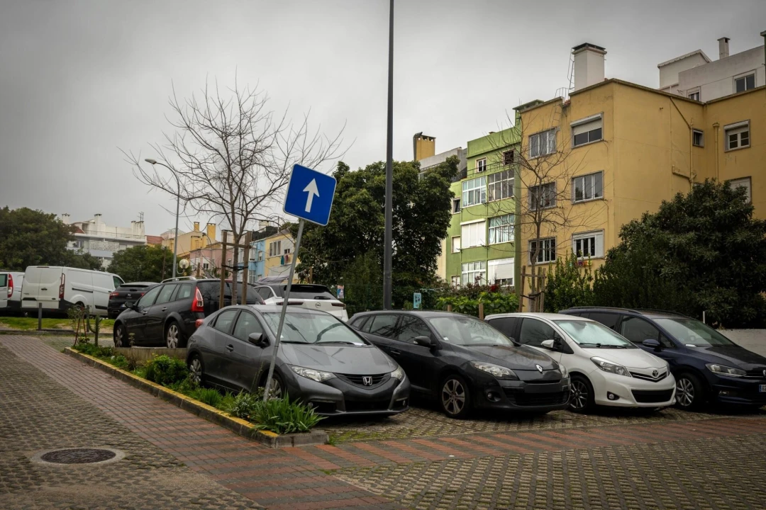 Apartamento T2 para Venda em Benfica Foto 4