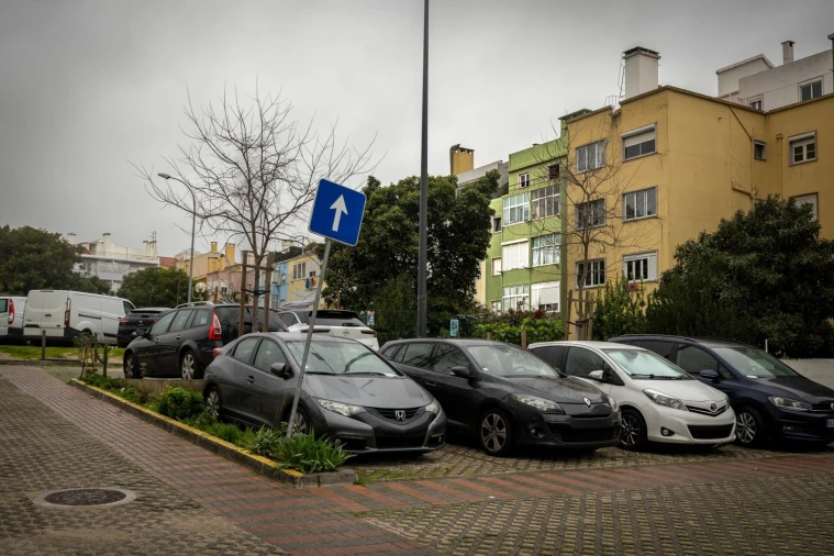 Apartamento T2 para Venda em Benfica Foto 4