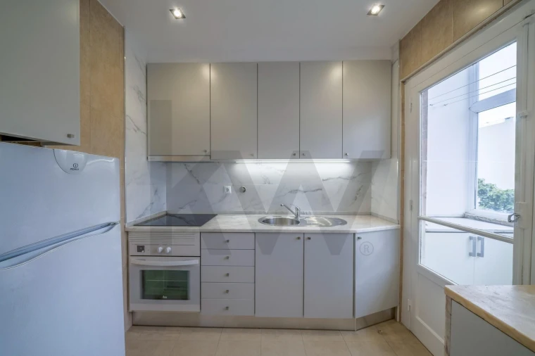 Apartamento T2 para Venda em Benfica Foto 16