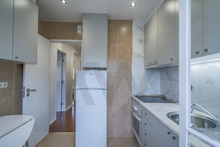 Apartamento T2 para Venda em Benfica Foto 17