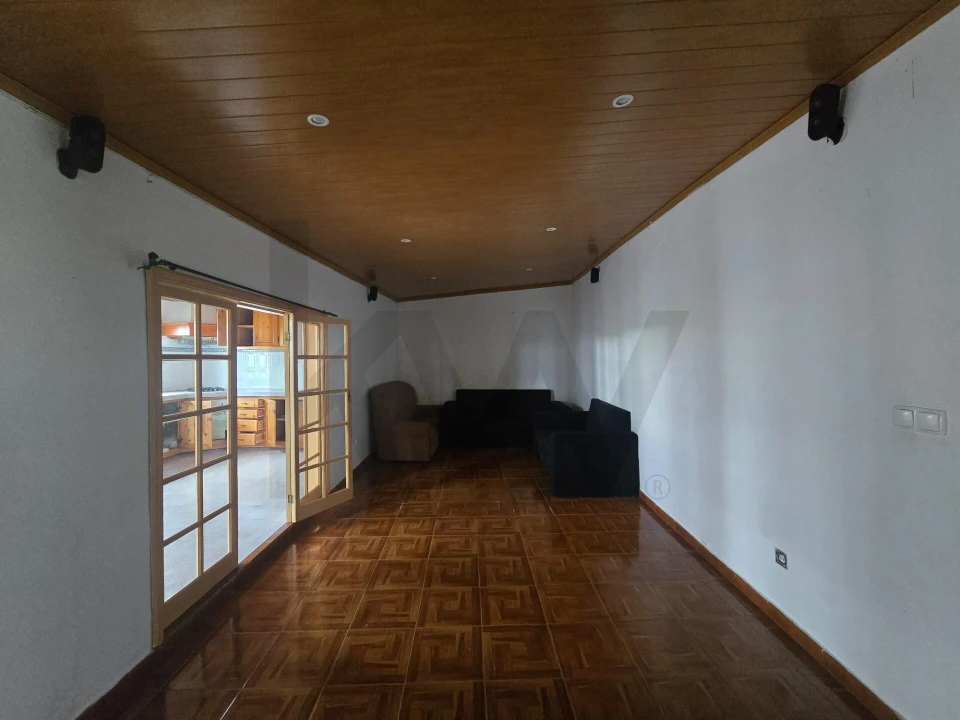 Moradia T2 para Venda em Achadinha Foto 7