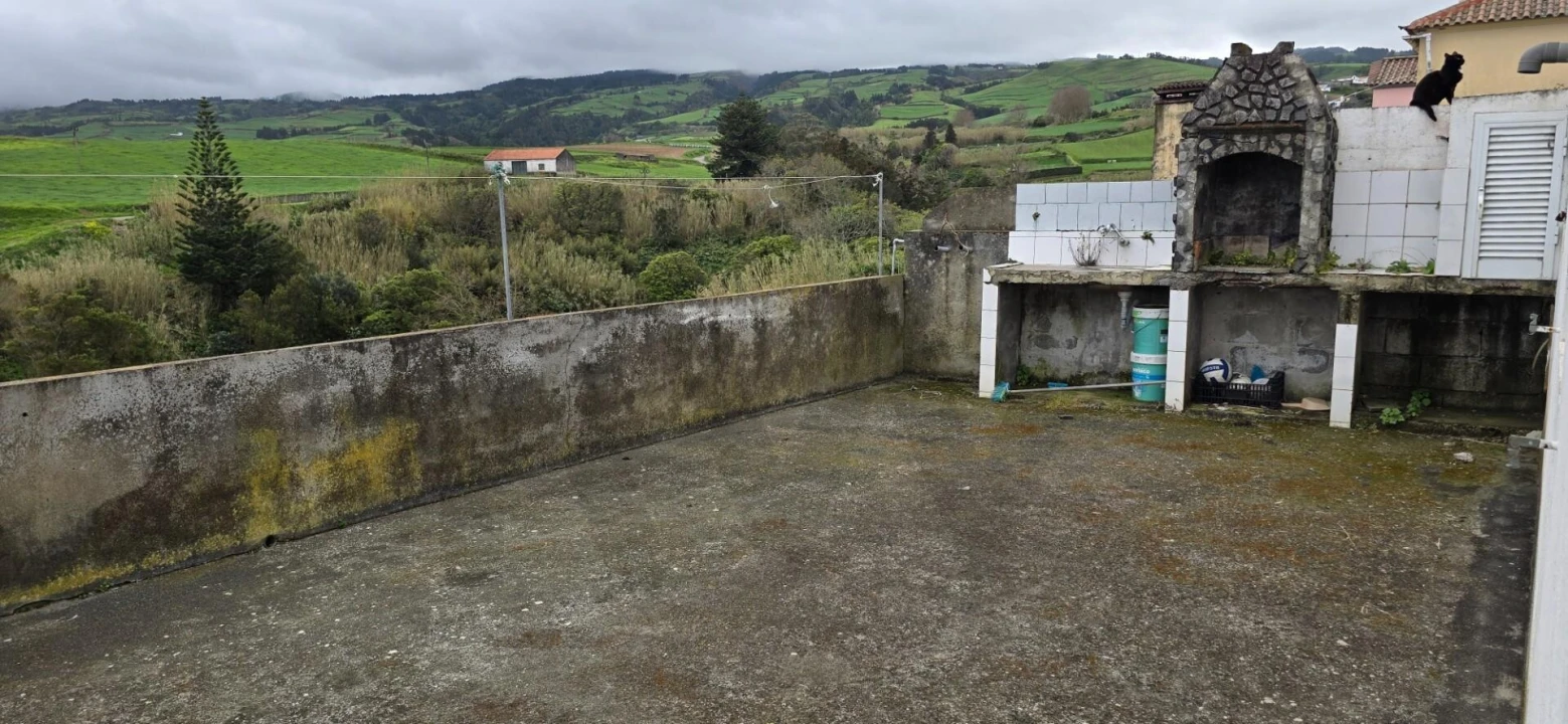 Moradia T2 para Venda em Achadinha Foto 10