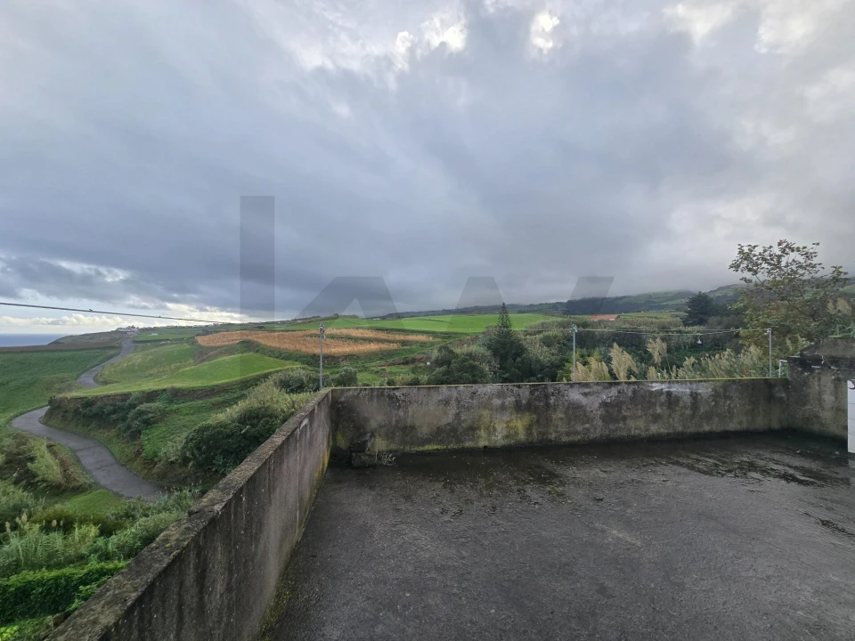 Moradia T2 para Venda em Achadinha Foto 4