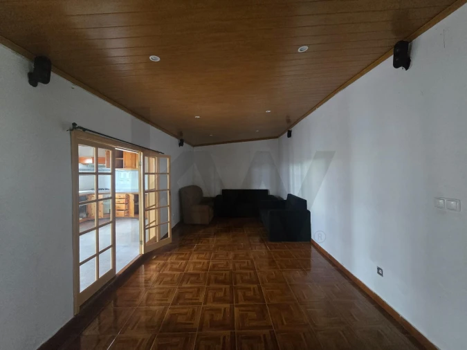 Moradia T2 para Venda em Achadinha Foto 7