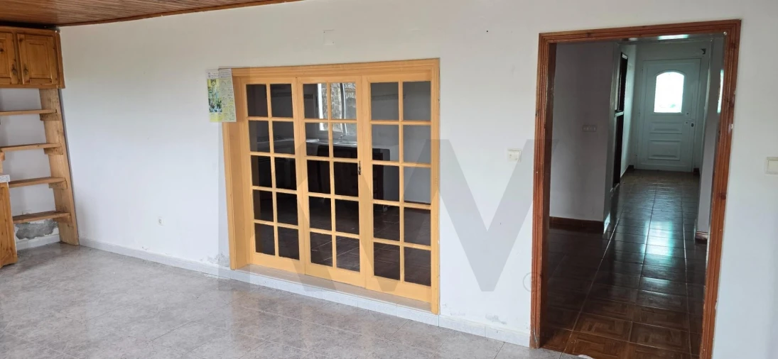 Moradia T2 para Venda em Achadinha Foto 5