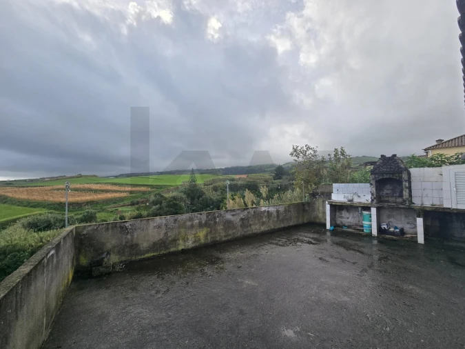 Moradia T2 para Venda em Achadinha Foto 3