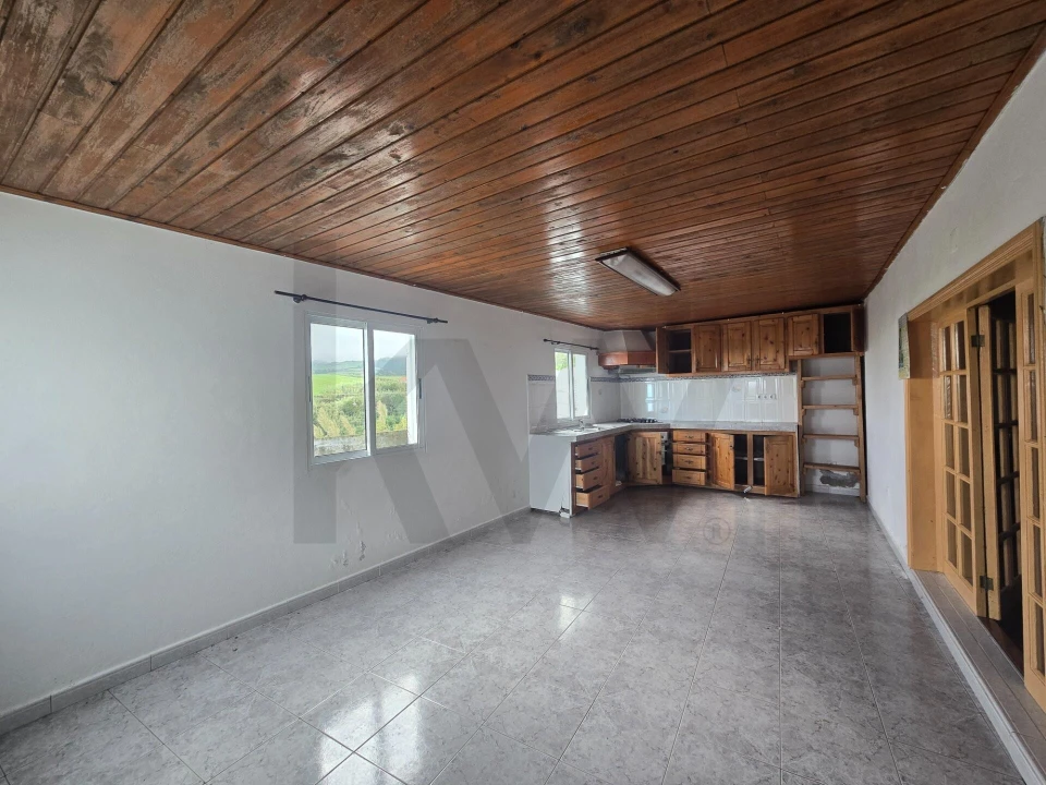 Moradia T2 para Venda em Achadinha Foto 5